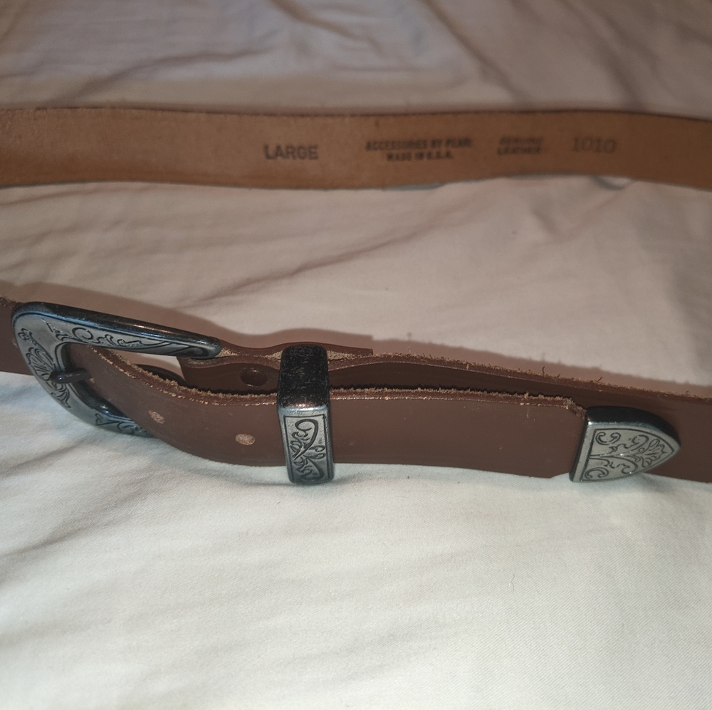 Accessories By Pearl Vintage Leather Belt